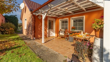 Útulný rodinný dům s chalupářským rázem – Stará Skřeň, Nový Bydžov