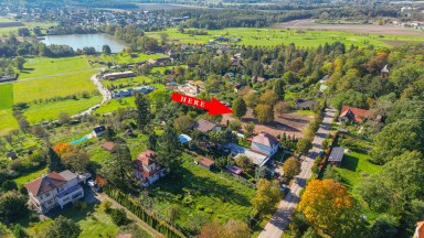 Prodej úchvatného pozemku určeného k výstavbě luxusní vily na Novém Hradci Králové, ulice Zámeček