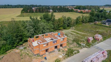 Novostavba moderního rodiného domu o dispozici 4+kk v klidné obci Dříteč u Pardubic