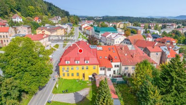 Prodej historikého činžovního domu v úpatí krkonošského národního parku