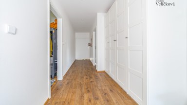 Prodej útulné novostavby rodinného domu 5+kk v obci Krakovany