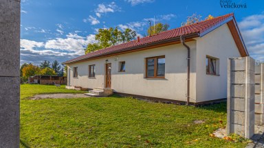Prodej útulné novostavby rodinného domu 5+kk v obci Krakovany