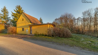 Stavební pozemek o výměře 1291 m2, Stěžírky - Hradec Králové