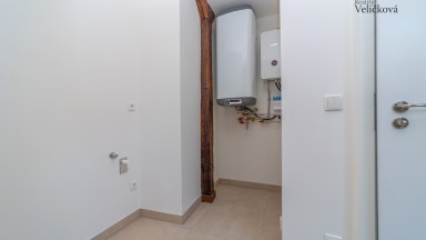 Prodej exkluzivního atypického mezonetu o výměře 170 m² v historickém srdci Prahy – ulice Dlouhá