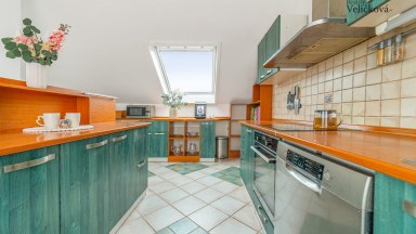 Prodej nádherného bytu 4+kk/3+1 o celkové výměře 129 m2 v Praze - Kunraticích - ul. U Zeleného ptáka