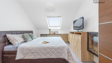 Prodej nádherného bytu 4+kk/3+1 o celkové výměře 129 m2 v Praze - Kunraticích - ul. U Zeleného ptáka