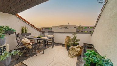 Prodej nádherného bytu 4+kk/3+1 o celkové výměře 129 m2 v Praze - Kunraticích - ul. U Zeleného ptáka