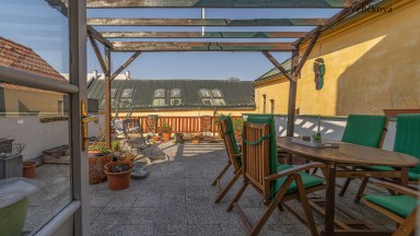 Prodej výjimečného bytového domu v historickém srdci Hradce Králové – Tomkova ulice