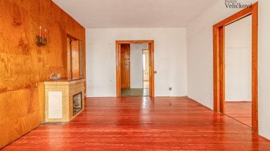 Prodej prostorného bytu 4+1 k rekonstrukci na Slezském Předměstí v Hradci Králové - ulice Severní