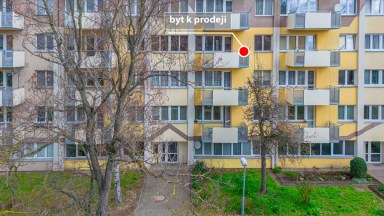 Prodej prostorného bytu 4+1 k rekonstrukci na Slezském Předměstí v Hradci Králové - ulice Severní