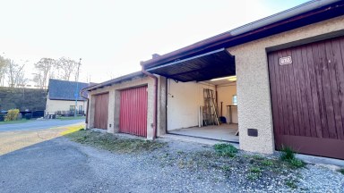 Prodej zděné garáže 16 m² s elektřinou a vlastním pozemkem, Úpice – ul. Palackého U benzinové pumpy