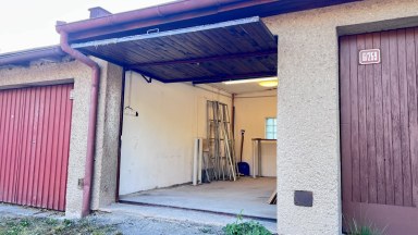 Prodej zděné garáže 16 m² s elektřinou a vlastním pozemkem, Úpice – ul. Palackého U benzinové pumpy