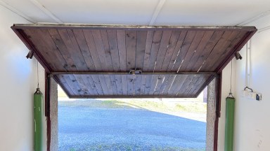 Prodej zděné garáže 16 m² s elektřinou a vlastním pozemkem, Úpice – ul. Palackého U benzinové pumpy