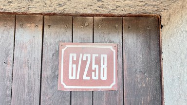 Prodej zděné garáže 16 m² s elektřinou a vlastním pozemkem, Úpice – ul. Palackého U benzinové pumpy