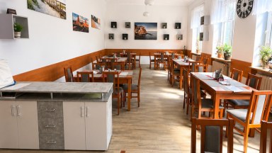 Pronájem vybavené restaurace se zahrádkou a tanečním sálem (329m2)