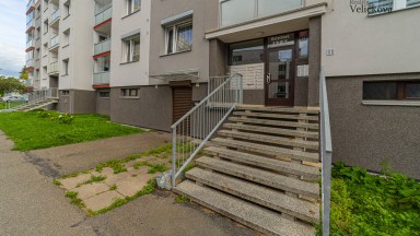 Prodej prostorného bytu 3+kk po rekonstrukci se dvěma lodžiemi – Durychova, Hradec Králové