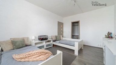 Prodej prostorného bytu 3+kk po rekonstrukci se dvěma lodžiemi – Durychova, Hradec Králové