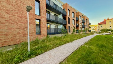 Prodej moderního právě zkolaudovaného bytu 1+kk s balkonem a garážovým stáním v Hradci Králové 