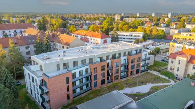 Prodej moderního právě zkolaudovaného bytu 1+kk s balkonem a garážovým stáním v Hradci Králové 