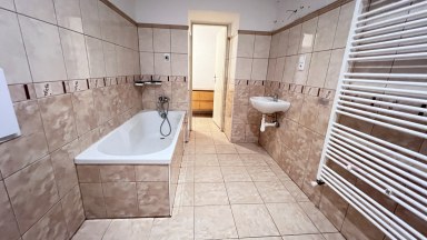 Pronájem bytu 3+kk, 84 m², Rýchorské náměstí v Žacléři